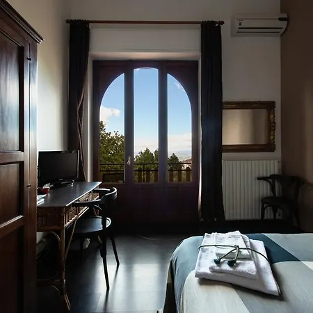 Domus Verdiana Alojamento de Acomodação e Pequeno-almoço Ragalna