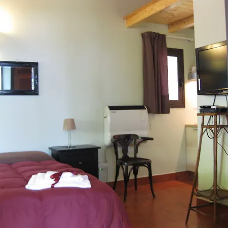 Domus Verdiana Alojamento de Acomodação e Pequeno-almoço Ragalna