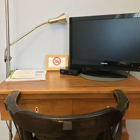 Domus Verdiana Alojamento de Acomodação e Pequeno-almoço Ragalna