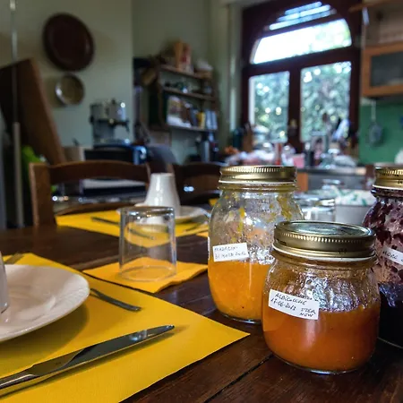 Alojamento de Acomodação e Pequeno-almoço Domus Verdiana Ragalna